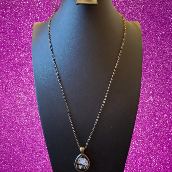 Nirvana necklace - Picture 3 of 3